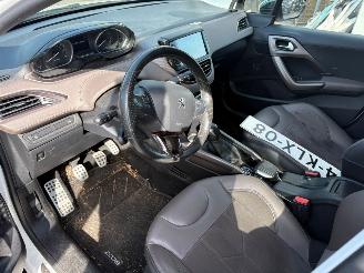 Peugeot 2008 1.6 VTi Féline picture 9