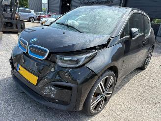 Damaged car BMW i3 Executive Edition 120Ah 42 kWh 2019/11