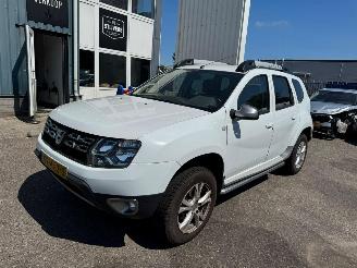 Vaurioauto  passenger cars Dacia Duster 1.2 TCe 4x2 10th Anniversary 2015/7