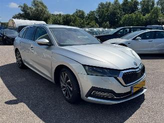 Vaurioauto  passenger cars Skoda Octavia Combi 2.0 AUTOMAAT TDI 2020/5
