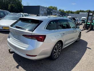 Skoda Octavia Combi 2.0 AUTOMAAT TDI picture 2