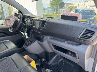 Toyota Proace Worker 2.0 D-4D Professional Long picture 17