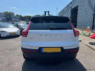Volvo XC40 Recharge P8 AWD R-Design picture 4