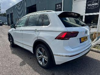 Volkswagen Tiguan 2.0 AUTOMAAT TSI 4Motion Highline Business R picture 4