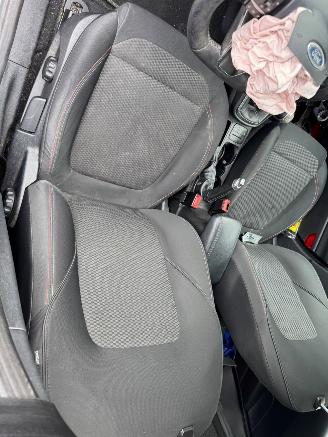 Ford Fiesta 1.0 EcoBoost ST-Line picture 17