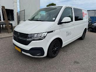 skadebil bedrijf Volkswagen Transporter 2.0 AUTOMAAT TDI L1H1 30 Bulli Dubbel Cabine 2023/2