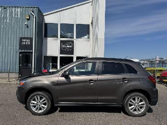 uszkodzony samochody osobowe Mitsubishi ASX 1.6 Intense clean Tec 2011/12