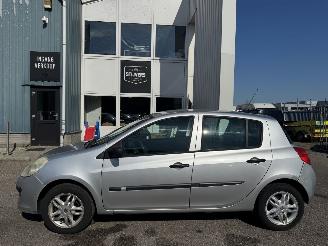 krockskadad bil auto Renault Clio 1.2 TCE Business Line 2007/7