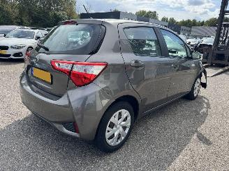 Vaurioauto  passenger cars Toyota Yaris 1.5 VVT-I Active AUTOMAAT 2019/8