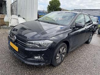 Schadeauto Volkswagen Polo 1.0 TSI Comfortline 2018/6