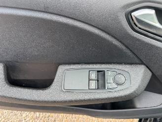 Renault Clio 1.0 TCe 90 Equilibre picture 14