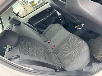 Volkswagen Up! 1.0 take up! BlueMotion picture 11