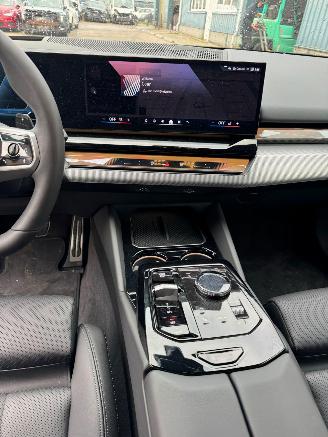 BMW 5-serie Touring 530e xDrive picture 17
