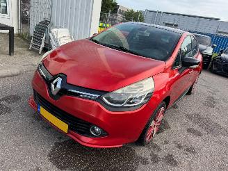skadebil auto Renault Clio 0.9 TCe Dynamique 2013/9