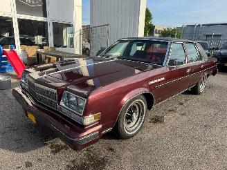 damaged passenger cars Buick Electra Park Avenue AUTOMAAT 1978/6