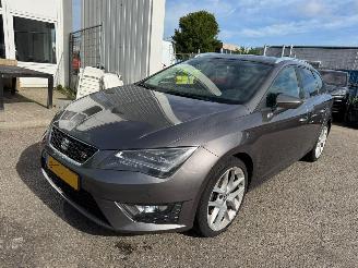 Unfallwagen Seat Leon ST 2.0 TDI FR Dynamic 2015/1