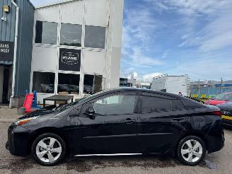 Toyota Prius 1.8 AUTOMAAT Dynamic picture 2