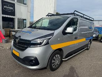 krockskadad bil auto Renault Trafic 2.0 dCi 120 T29 L2H1 Work Edition 120 PK 2021/9