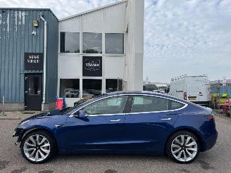 Vaurioauto  passenger cars Tesla Model 3 Long Range AWD 75 kWh 2019/9