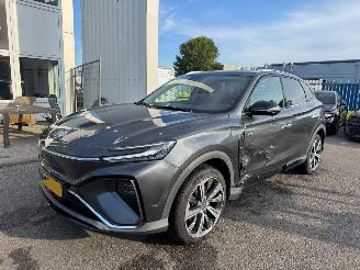 krockskadad bil auto MG Marvel R Luxury 70 kWh 180 pk 2022/9