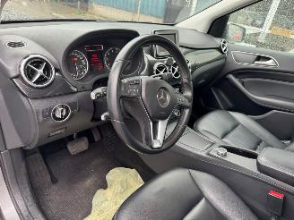 Mercedes B-klasse 180 AUTOMAAT Ambition picture 9