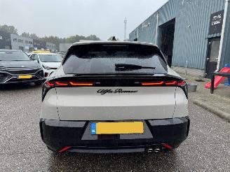 Alfa Romeo Junior 1.2 Turbo Hybrid Ibrida Ti AUTOMAAT picture 4