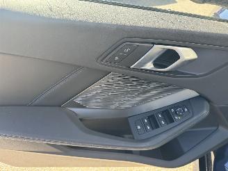 BMW 1-serie 120 M sport Design Edition AUTOMAAT picture 13