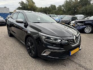 damaged passenger cars Renault Mégane Estate 1.2 série signature Exclusive AUTOMAAT 2018/3