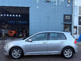 Voiture accidenté Volkswagen Golf 1.0 TSI Edition 2016/10