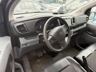Peugeot Expert 2.0 BlueHDI 180 Compact Urban 180 PK picture 15