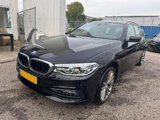skadebil auto BMW 5-serie Touring 520i AUTOMAAT High Executive 2017/9