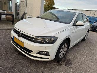 Vaurioauto  passenger cars Volkswagen Polo 1.0 AUTOMAAT TSI Comfortline 2019/1