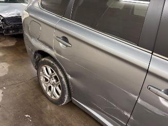 Mitsubishi Outlander 2.0 PHEV instyle picture 8