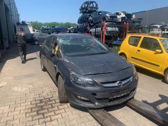 rozbiórka samochody osobowe Opel Astra Astra J (PC6/PD6/PE6/PF6), Hatchback 5-drs, 2009 / 2015 1.7 CDTi 16V 110 2014/5