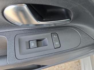 Volkswagen Up! Up! (121), Hatchback, 2011 1.0 12V 60 picture 16