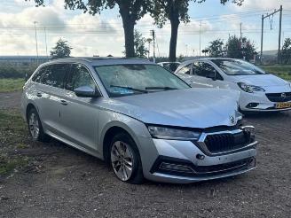 Skoda Octavia Octavia Combi (NXAC), Combi 5-drs, 2019 1.0 TSI e-TEC 12V picture 2