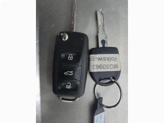 disassembly passenger cars Volkswagen Up! Up! (121), Hatchback, 2011 1.0 12V 60 2015/4