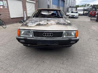 skadebil auto Audi 100 100 (C3), Sedan, 1982 / 1991 2.2 CS,CD 1986/1
