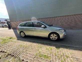 Peugeot 308 308 SW (L4/L9/LC/LJ/LR), Combi 5-drs, 2014 / 2021 1.2 12V e-THP PureTech 130 picture 14