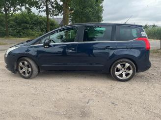 Dezmembrări autoturisme Peugeot 5008 5008 I (0A/0E), MPV, 2009 / 2017 1.6 VTI 16V 2010/3