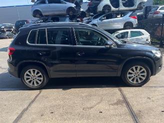 Vrakbiler auto Volkswagen Tiguan Tiguan (5N1/2), SUV, 2007 / 2018 2.0 TSI 16V 4Motion 2009/4