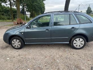 demontáž osobní automobily Skoda Fabia Fabia (6Y5), Combi 5-drs, 2000 / 2007 1.4i 16V 2004/2