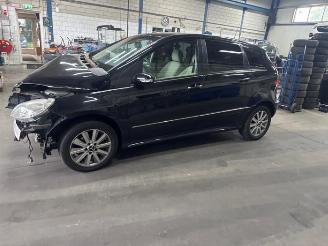 Vrakbiler auto Mercedes B-klasse B (W245), Hatchback, 2005 / 2011 2.0 B-200 16V 2007/4