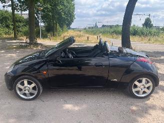 krockskadad bil auto Ford Ka street 1.6 cabrio 2004/2