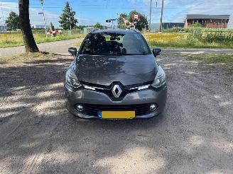 krockskadad bil auto Renault Clio 1.5 2015/1