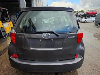 Toyota Verso S Verso S, MPV, 2010 / 2016 1.33 16V Dual VVT-I picture 5