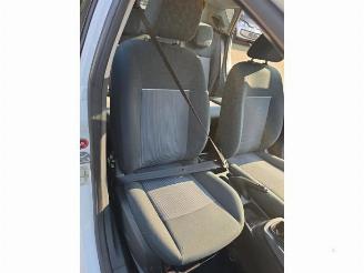Ford Fiesta Fiesta 6 (JA8), Hatchback, 2008 / 2018 1.25 16V picture 16