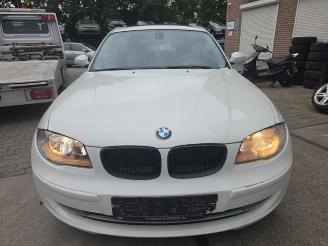 Vrakbiler auto BMW 1-serie 1 serie (E81), Hatchback 3-drs, 2006 / 2012 120i 16V 2008/6