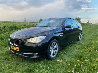 Vrakbiler auto BMW 5-serie 530D GT 180 KW MOOIE AUTO 2010/2