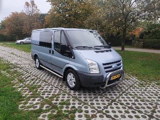 skadebil bedrijf Ford Transit TRANSIT  6 PERSOONS DUBBELECABINE OP KENTEKEN !!! 2008/2